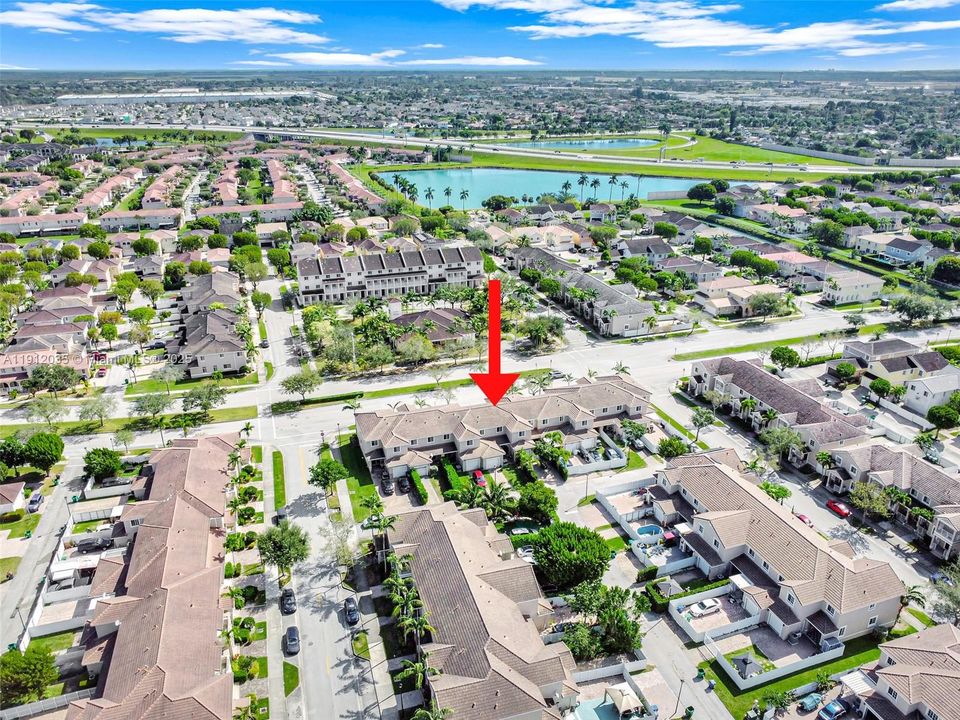 For Sale: $339,900 (2 beds, 2 baths, 1408 Square Feet)