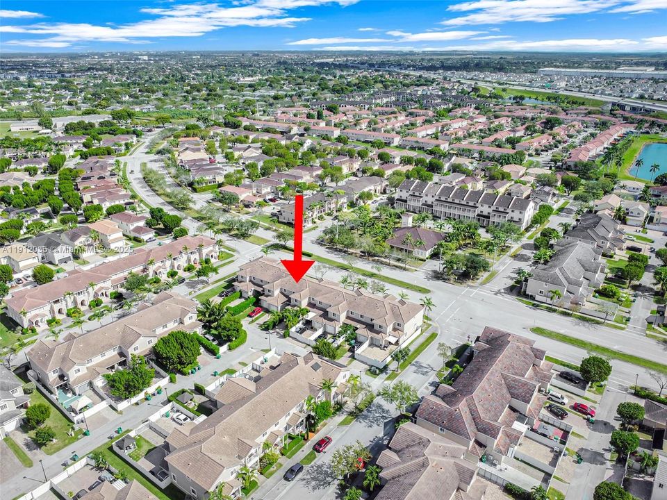 For Sale: $339,900 (2 beds, 2 baths, 1408 Square Feet)