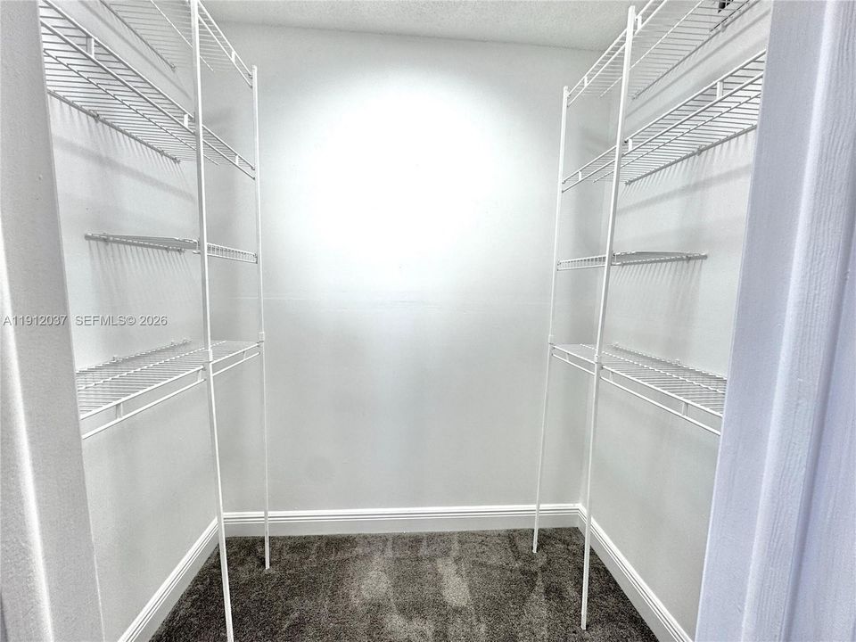 В аренду: $2,350 (2 спален, 2 ванн, 1080 Квадратных фут)