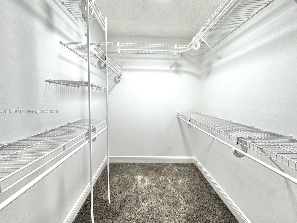 В аренду: $2,350 (2 спален, 2 ванн, 1080 Квадратных фут)