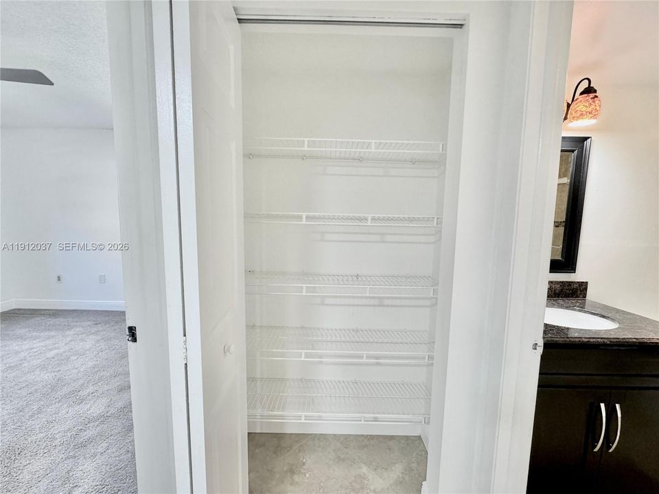 В аренду: $2,350 (2 спален, 2 ванн, 1080 Квадратных фут)