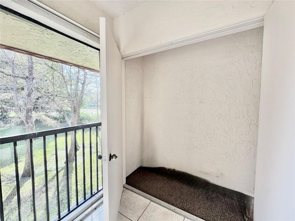 Activo con contrato: $2,270 (2 camas, 2 baños, 1080 Pies cuadrados)