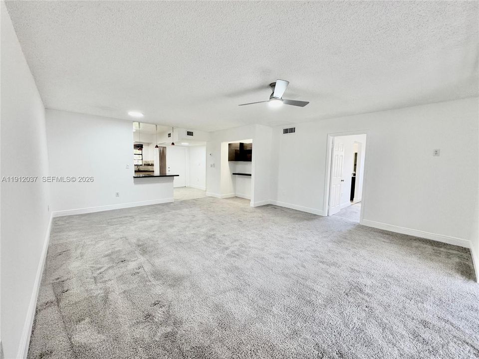 В аренду: $2,350 (2 спален, 2 ванн, 1080 Квадратных фут)