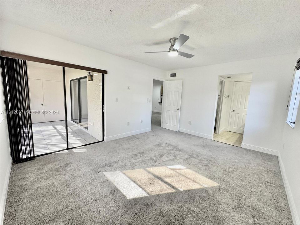 В аренду: $2,350 (2 спален, 2 ванн, 1080 Квадратных фут)