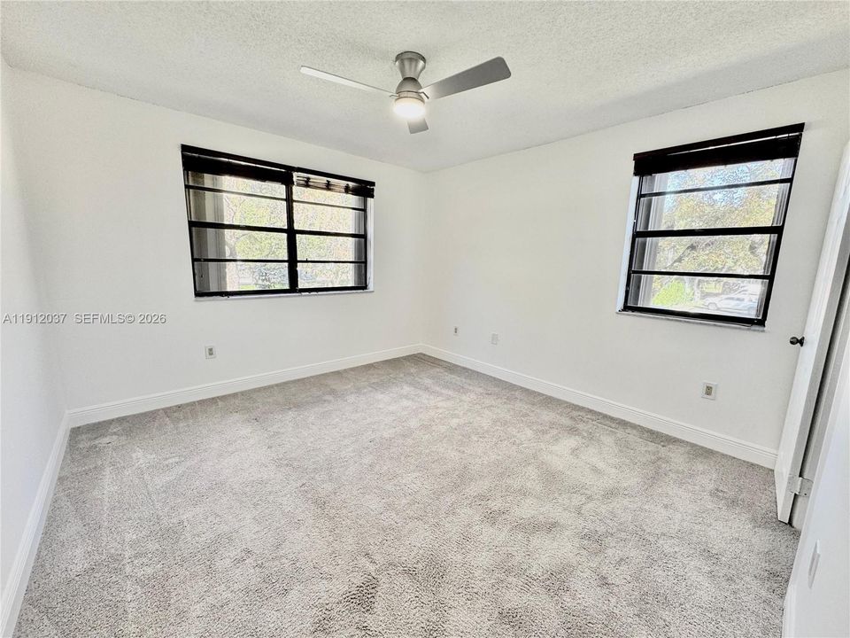 В аренду: $2,350 (2 спален, 2 ванн, 1080 Квадратных фут)