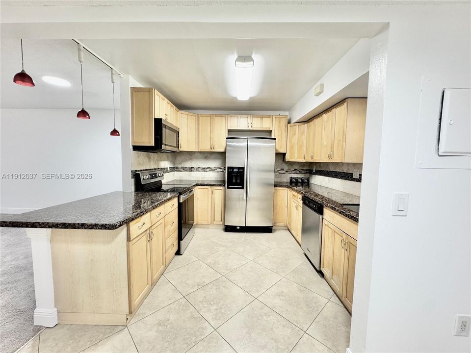 В аренду: $2,350 (2 спален, 2 ванн, 1080 Квадратных фут)