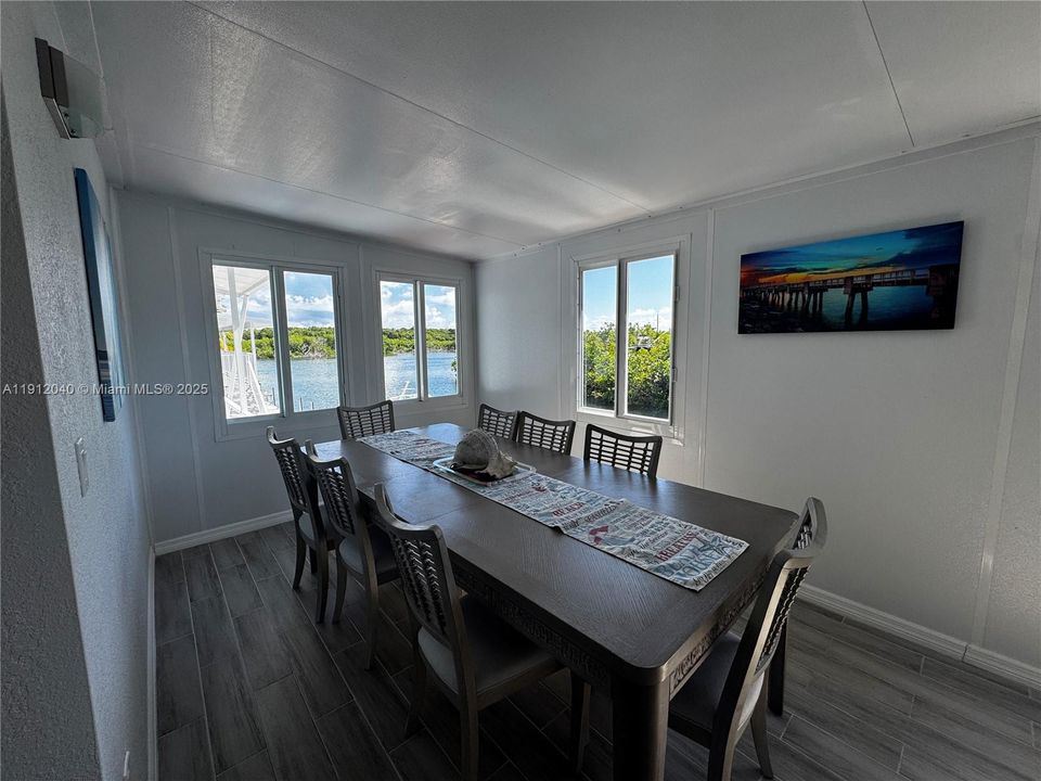 For Rent: $6,000 (3 beds, 3 baths, 1300 Square Feet)