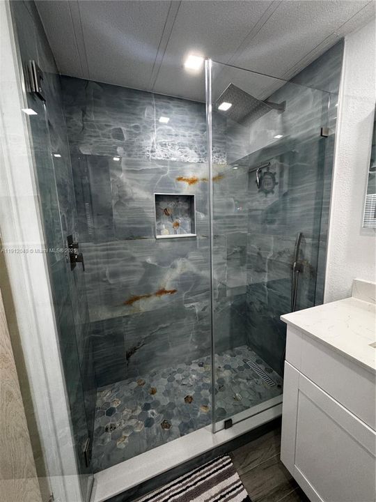 For Rent: $6,000 (3 beds, 3 baths, 1300 Square Feet)