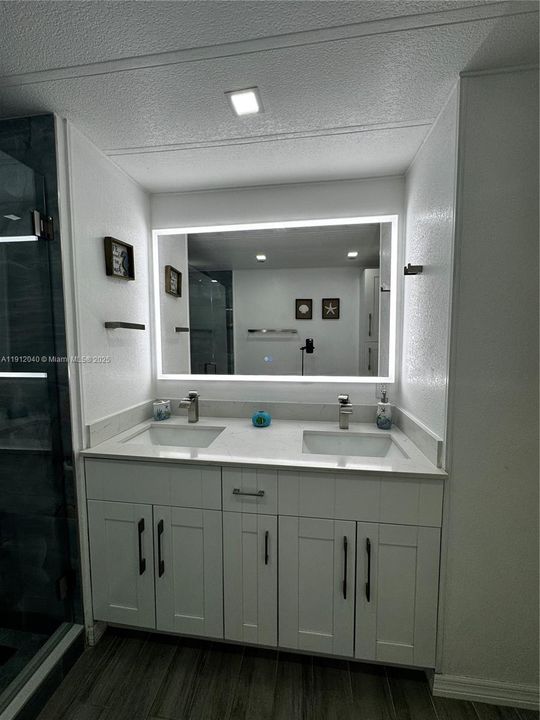 For Rent: $6,000 (3 beds, 3 baths, 1300 Square Feet)