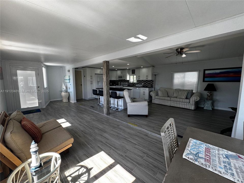 For Rent: $6,000 (3 beds, 3 baths, 1300 Square Feet)