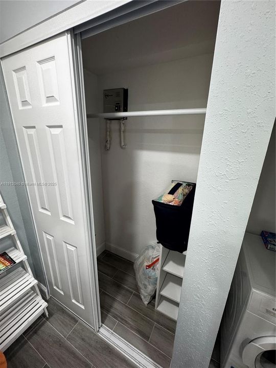 For Rent: $6,000 (3 beds, 3 baths, 1300 Square Feet)