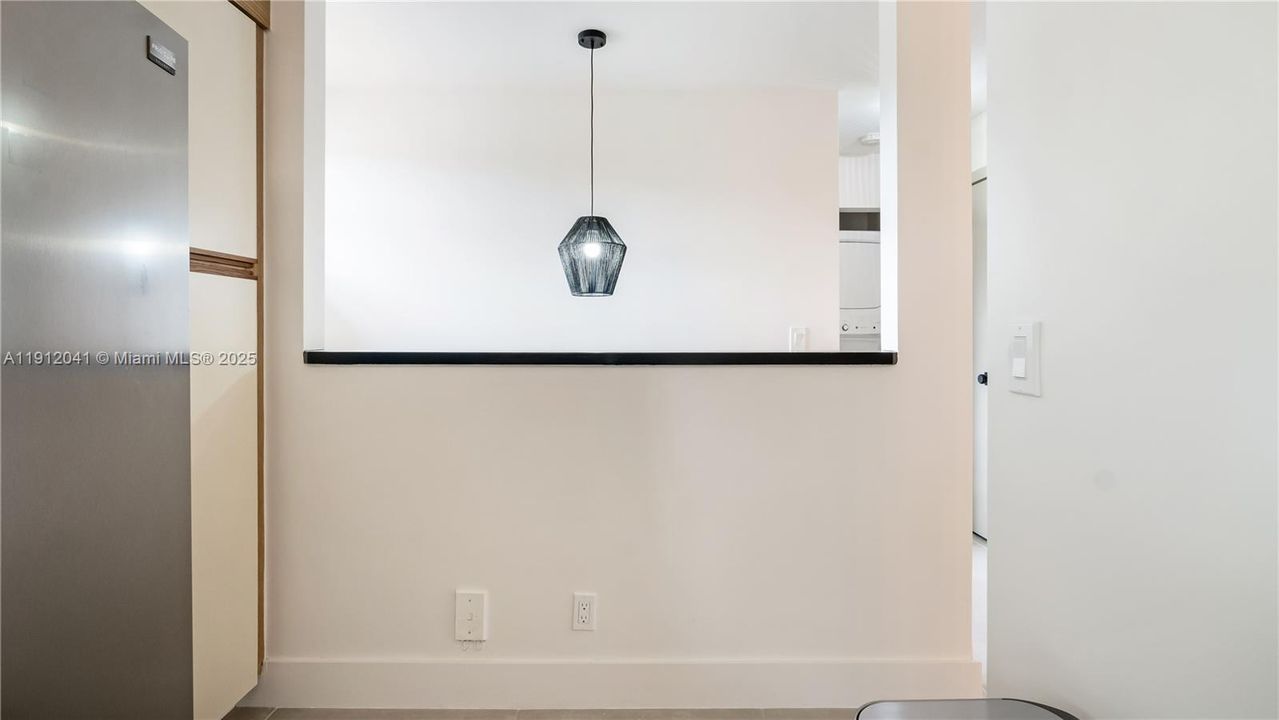 For Sale: $270,000 (2 beds, 2 baths, 1100 Square Feet)