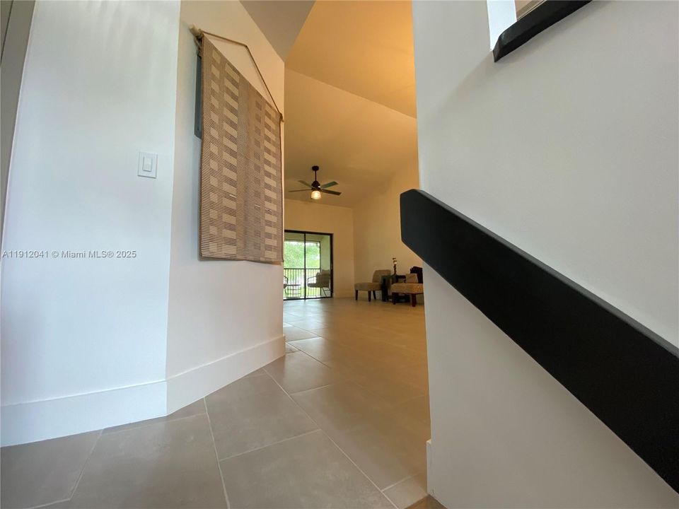 For Sale: $270,000 (2 beds, 2 baths, 1100 Square Feet)