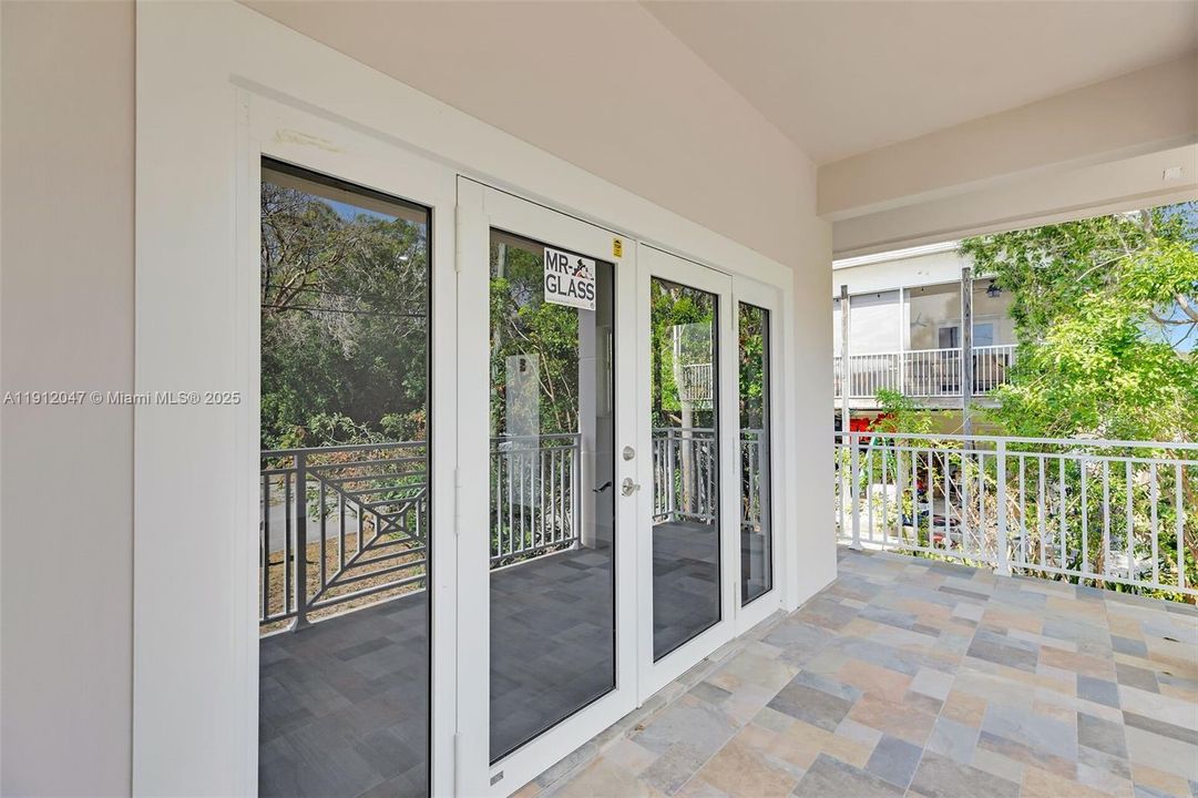 En Venta: $1,049,000 (3 camas, 2 baños, 1448 Pies cuadrados)