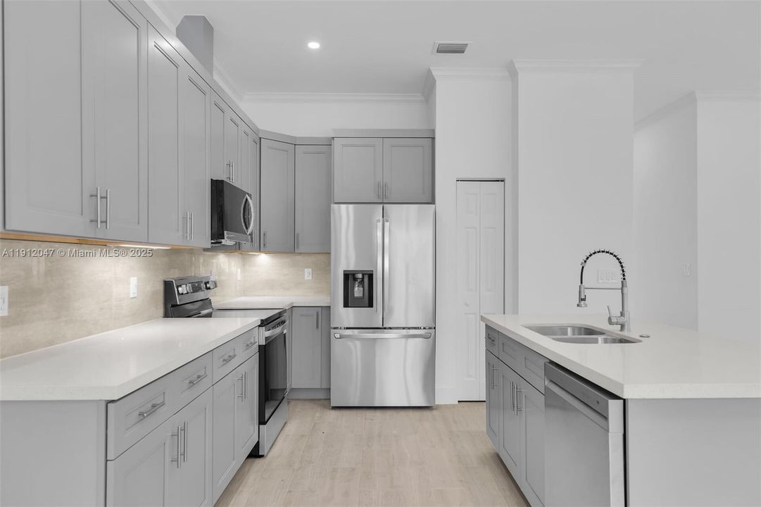 En Venta: $1,049,000 (3 camas, 2 baños, 1448 Pies cuadrados)