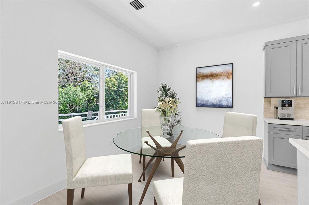 En Venta: $1,049,000 (3 camas, 2 baños, 1448 Pies cuadrados)