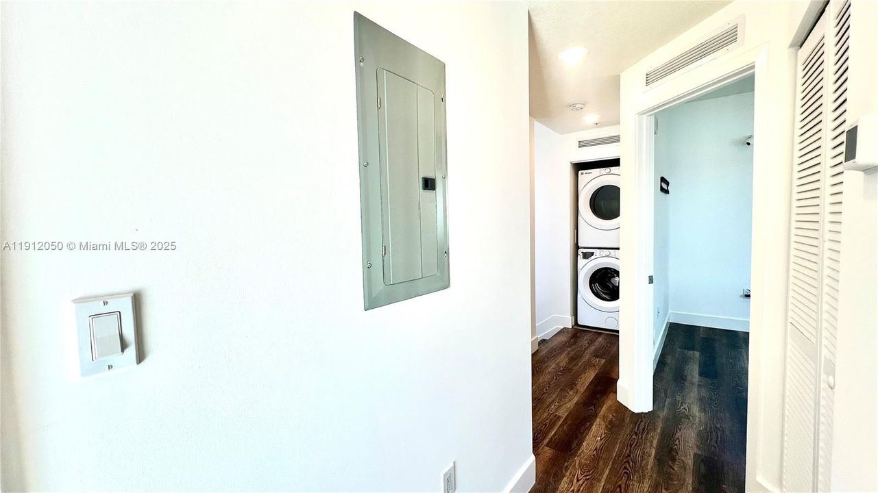 For Rent: $3,700 (3 beds, 2 baths, 1431 Square Feet)