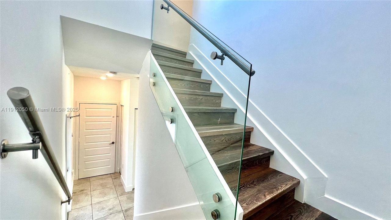 For Rent: $3,700 (3 beds, 2 baths, 1431 Square Feet)