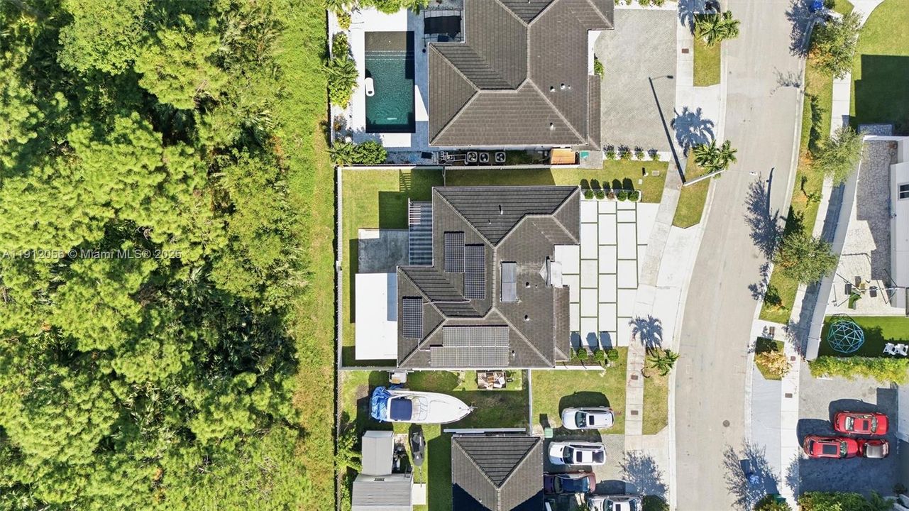 For Sale: $930,000 (5 beds, 3 baths, 2746 Square Feet)