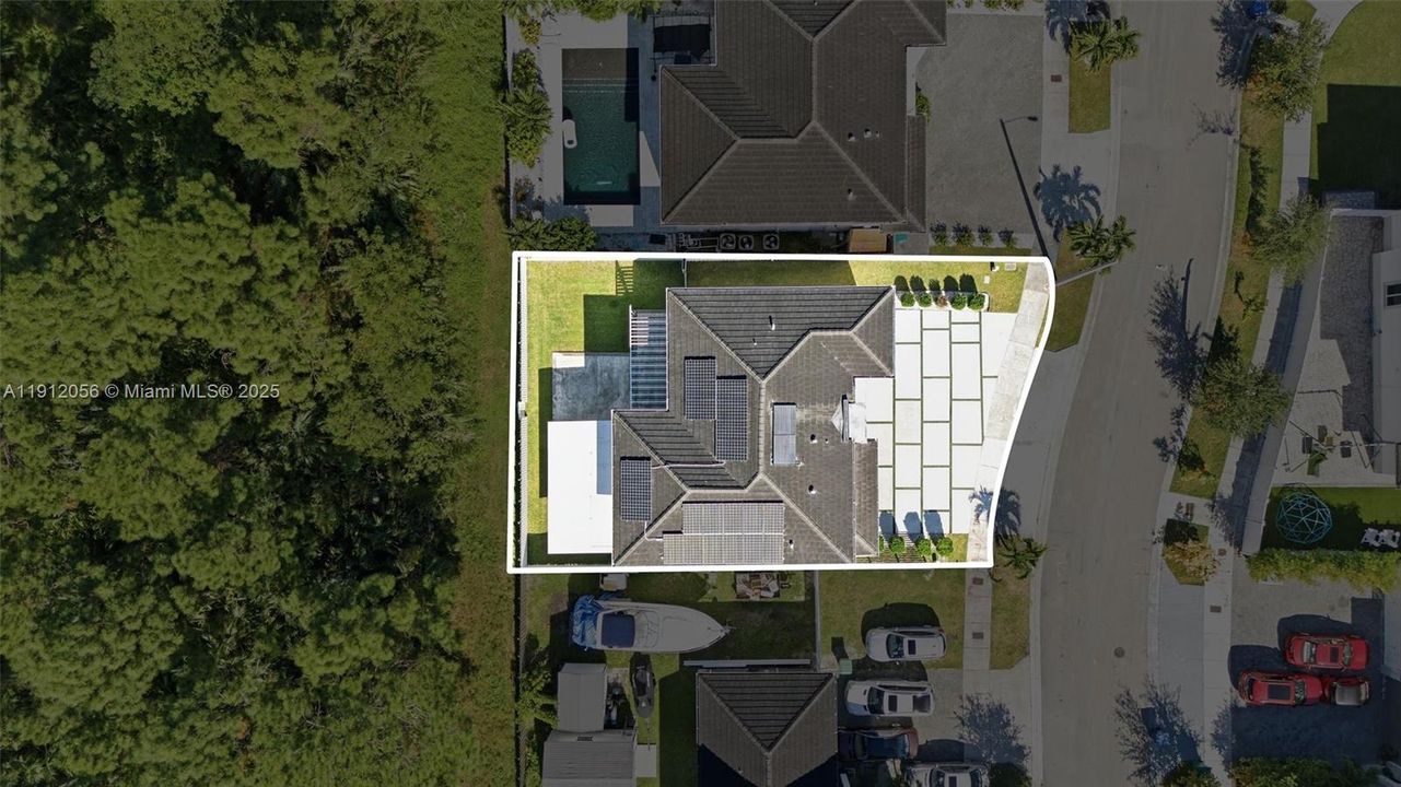 For Sale: $930,000 (5 beds, 3 baths, 2746 Square Feet)