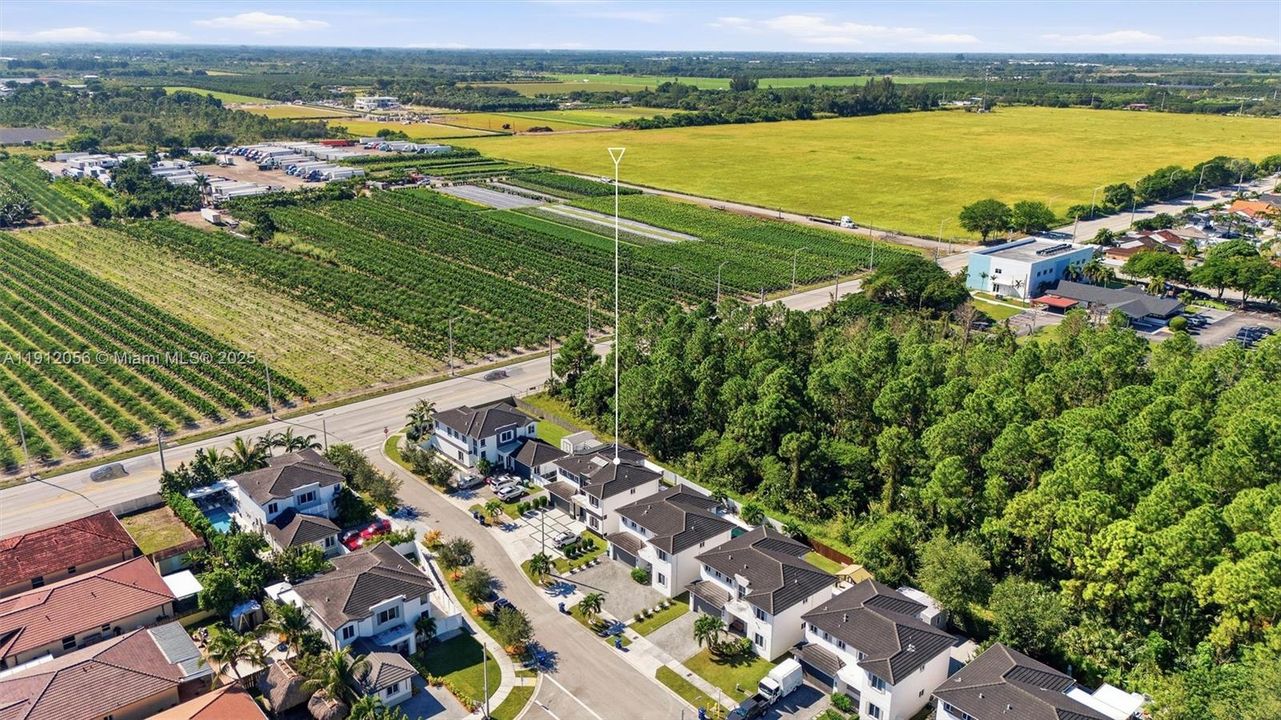 For Sale: $930,000 (5 beds, 3 baths, 2746 Square Feet)