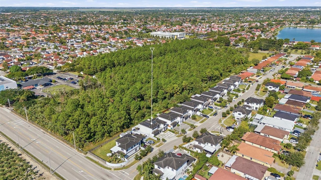 For Sale: $930,000 (5 beds, 3 baths, 2746 Square Feet)