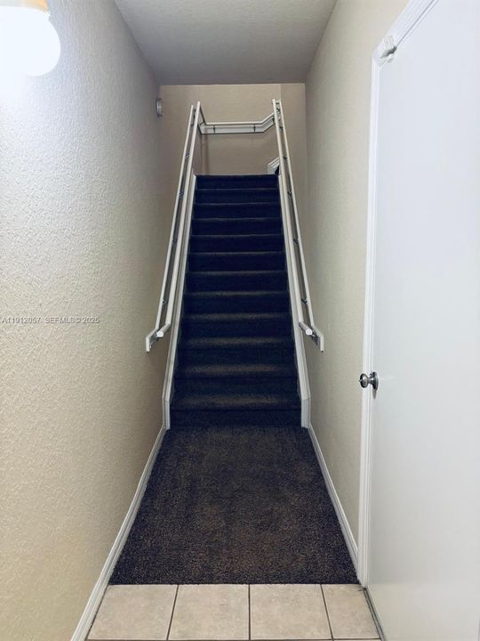 For Rent: $2,500 (3 beds, 2 baths, 1306 Square Feet)