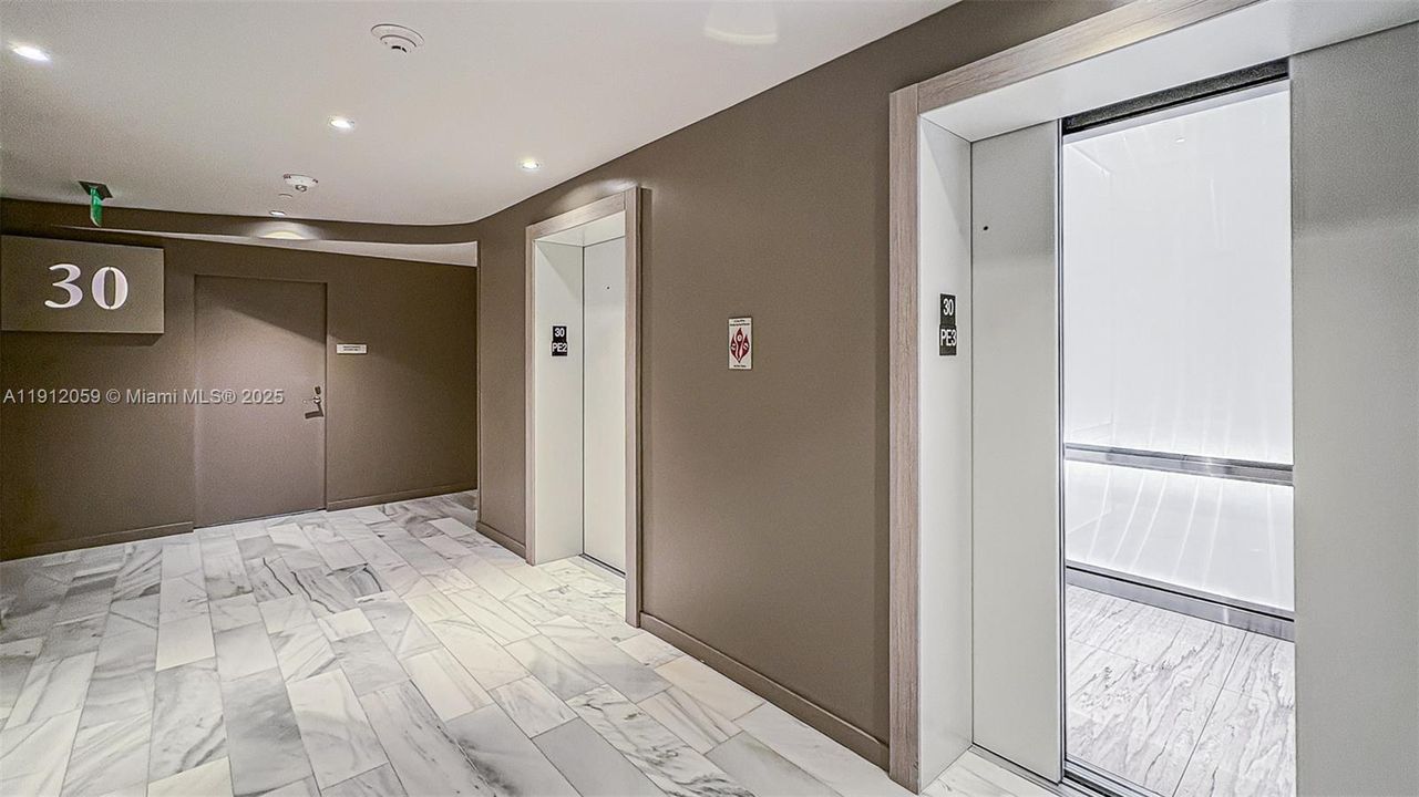 В аренду: $16,500 (3 спален, 3 ванн, 1909 Квадратных фут)