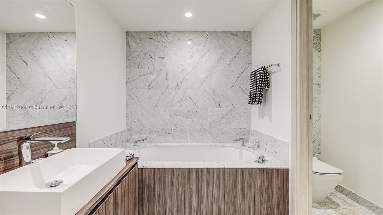 В аренду: $16,500 (3 спален, 3 ванн, 1909 Квадратных фут)