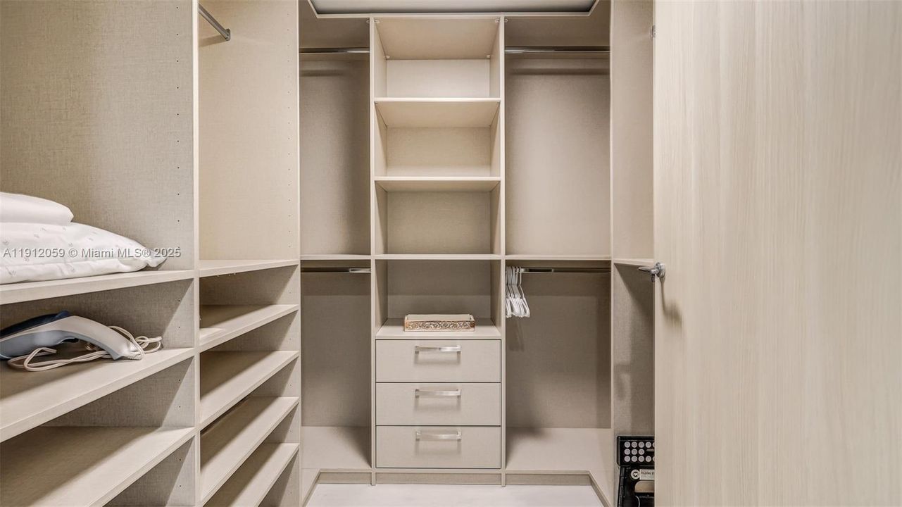 В аренду: $16,500 (3 спален, 3 ванн, 1909 Квадратных фут)