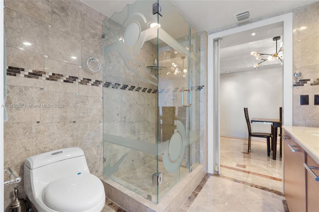 En Venta: $885,000 (2 camas, 2 baños, 1357 Pies cuadrados)