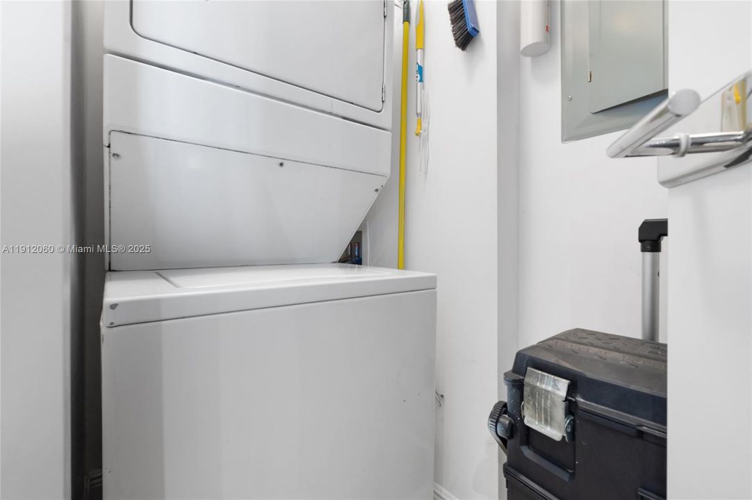 En Venta: $885,000 (2 camas, 2 baños, 1357 Pies cuadrados)