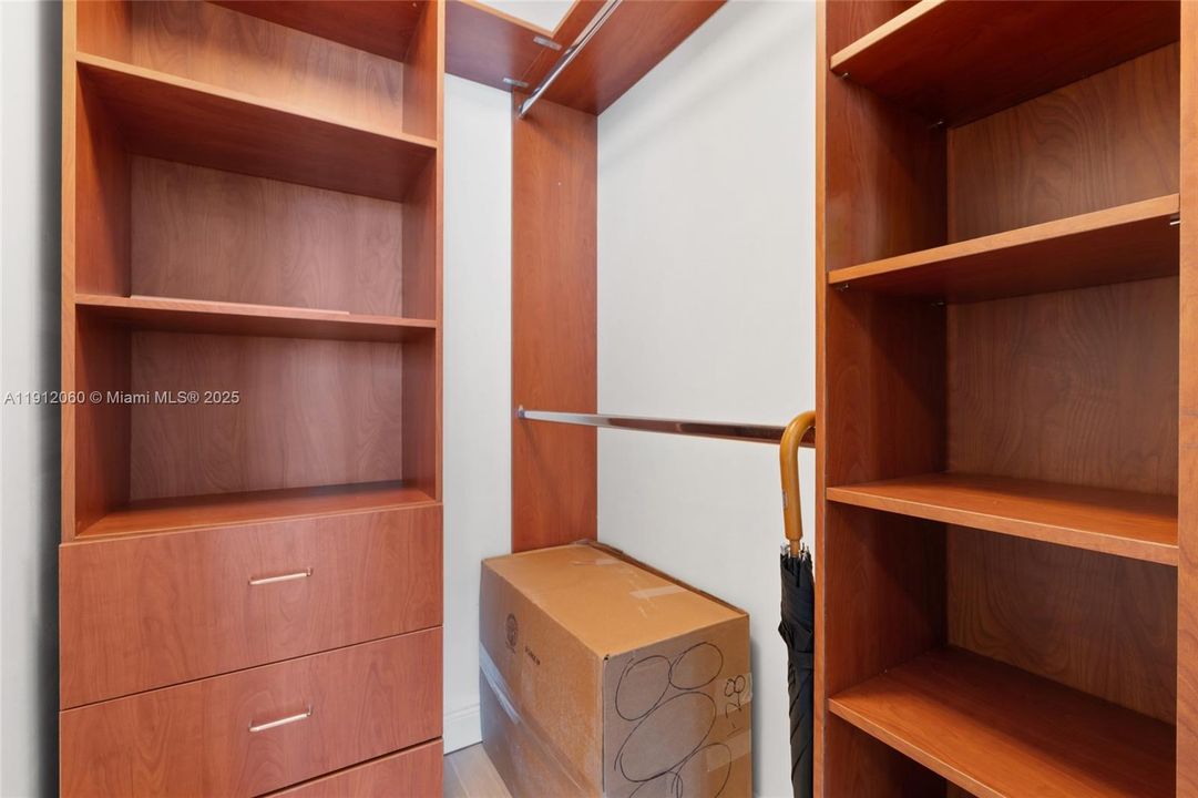 En Venta: $885,000 (2 camas, 2 baños, 1357 Pies cuadrados)