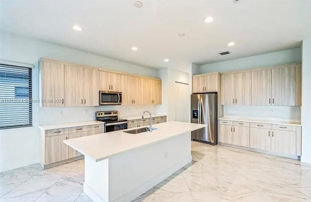 待售: $679,900 (5 贝兹, 4 浴室, 3522 平方英尺)