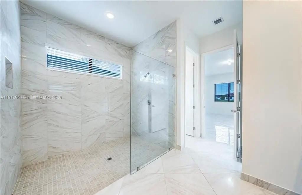 待售: $679,900 (5 贝兹, 4 浴室, 3522 平方英尺)