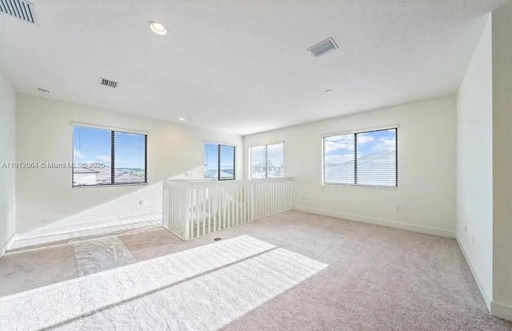 待售: $679,900 (5 贝兹, 4 浴室, 3522 平方英尺)