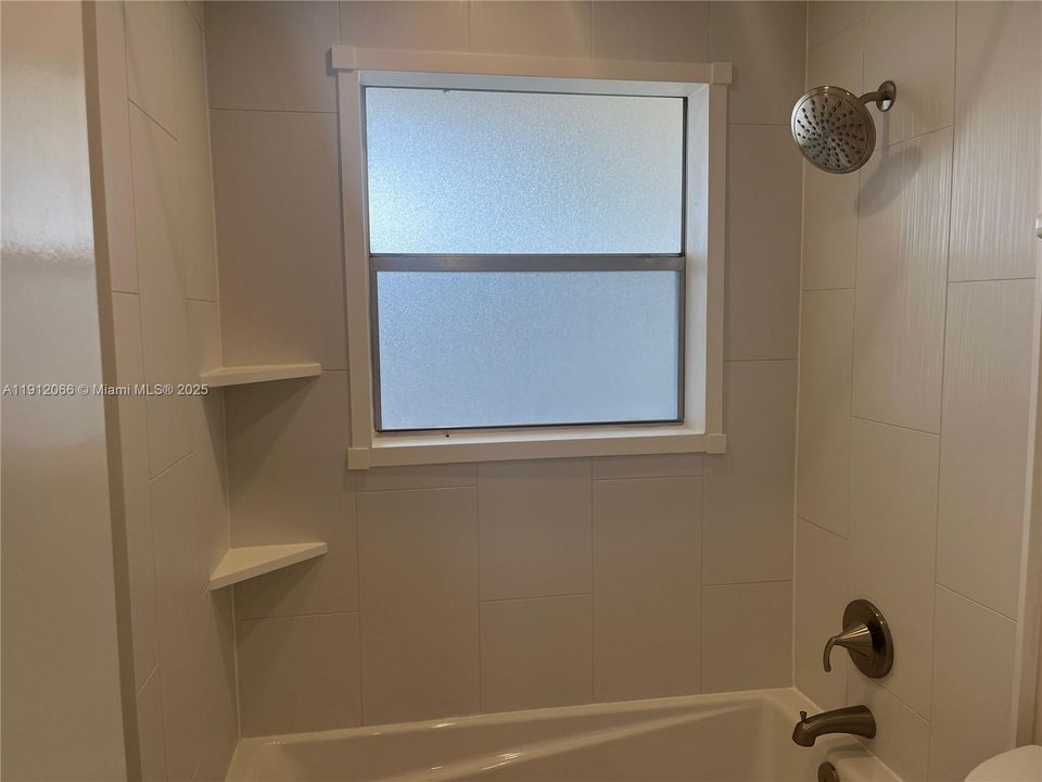Shower/tub combo