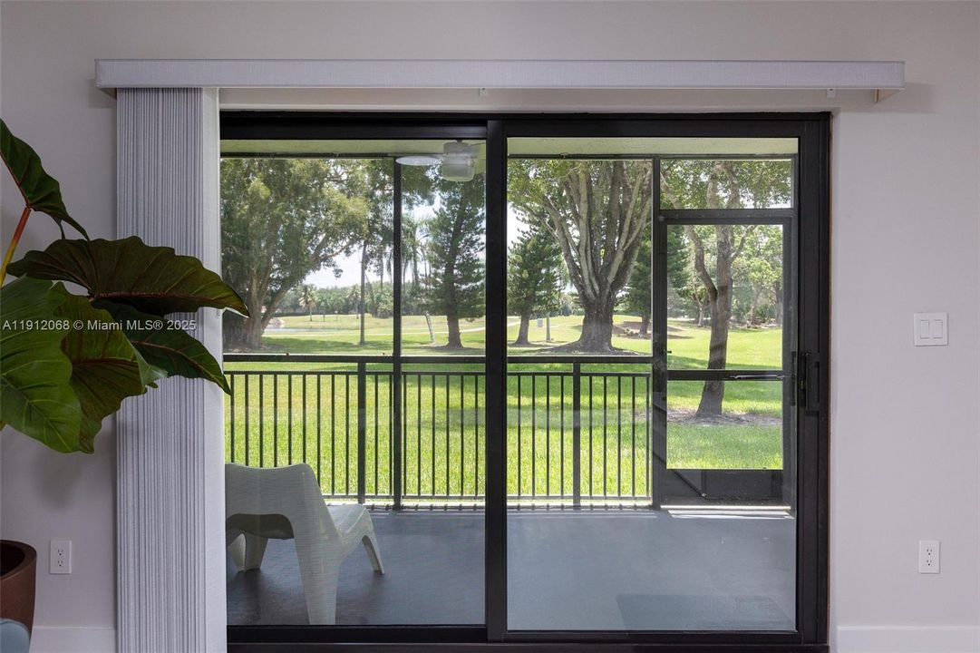 Под контрактом: $3,000 (2 спален, 2 ванн, 1292 Квадратных фут)