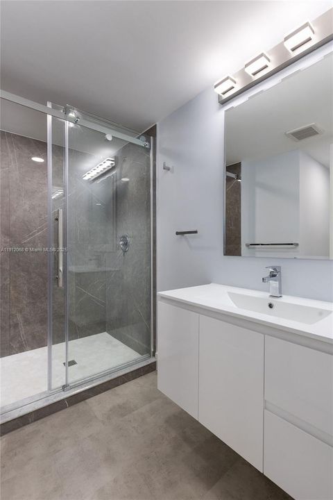 Под контрактом: $3,000 (2 спален, 2 ванн, 1292 Квадратных фут)