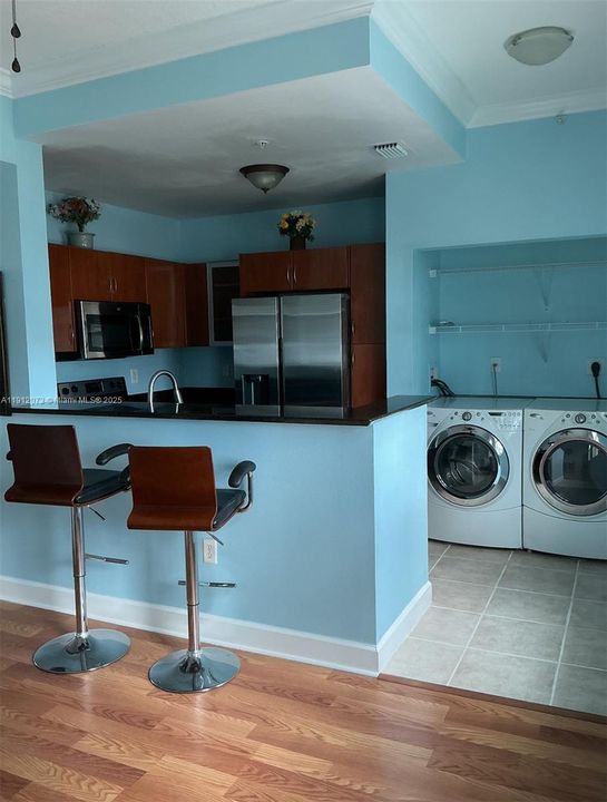 出租: $3,500 (2 贝兹, 2 浴室, 1613 平方英尺)