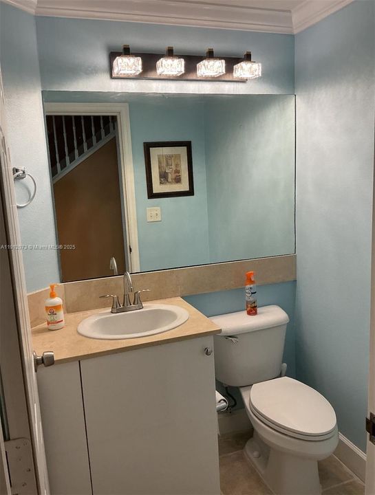 出租: $3,500 (2 贝兹, 2 浴室, 1613 平方英尺)