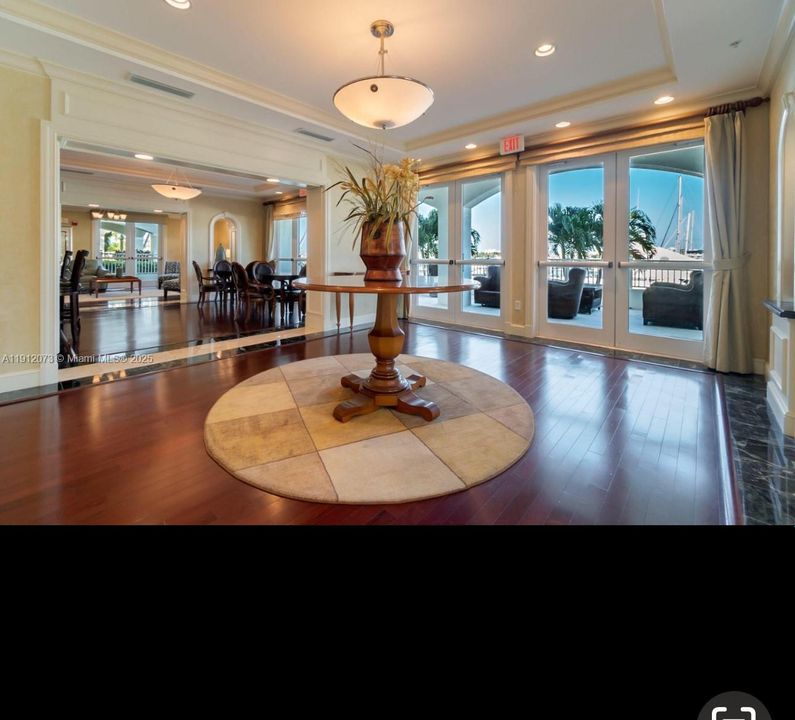 出租: $3,500 (2 贝兹, 2 浴室, 1613 平方英尺)