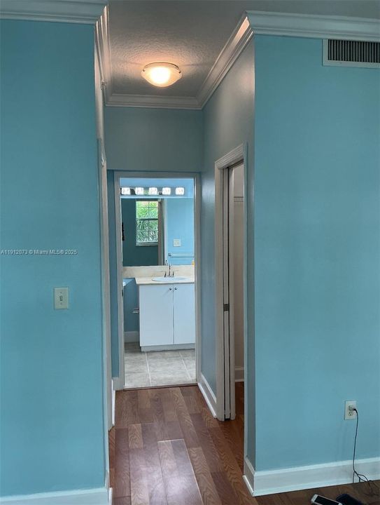 出租: $3,500 (2 贝兹, 2 浴室, 1613 平方英尺)