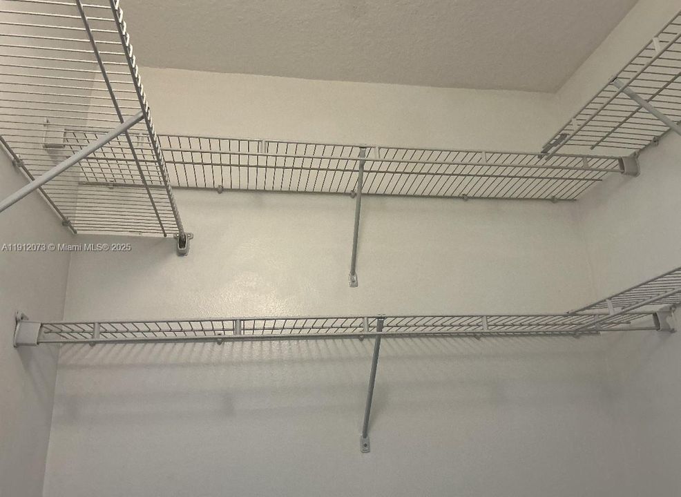 出租: $3,500 (2 贝兹, 2 浴室, 1613 平方英尺)