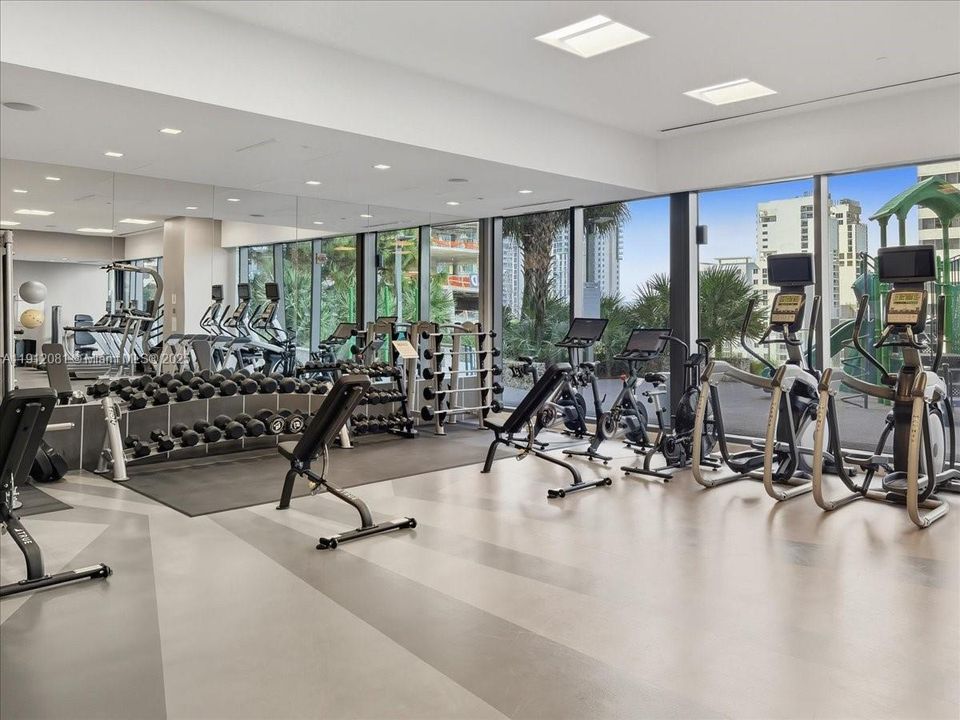 Active With Contract: $1,150,000 (2 beds, 2 baths, 1264 Square Feet)