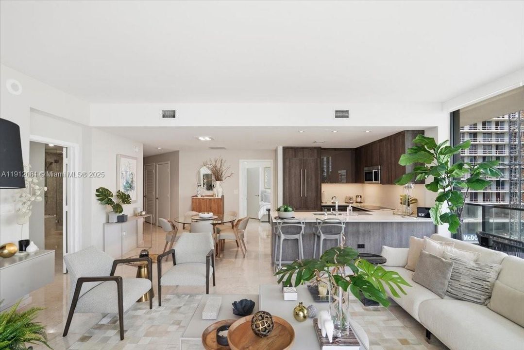 Active With Contract: $1,150,000 (2 beds, 2 baths, 1264 Square Feet)