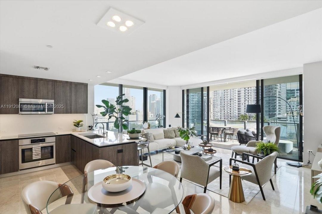 Active With Contract: $1,150,000 (2 beds, 2 baths, 1264 Square Feet)