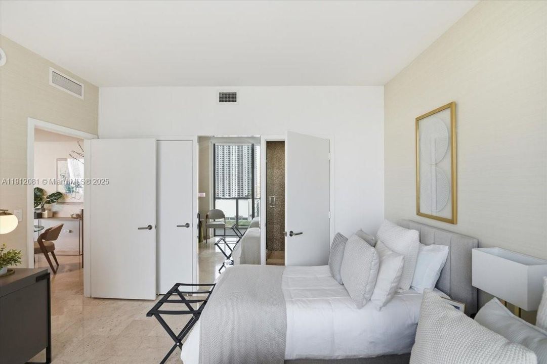 Active With Contract: $1,150,000 (2 beds, 2 baths, 1264 Square Feet)