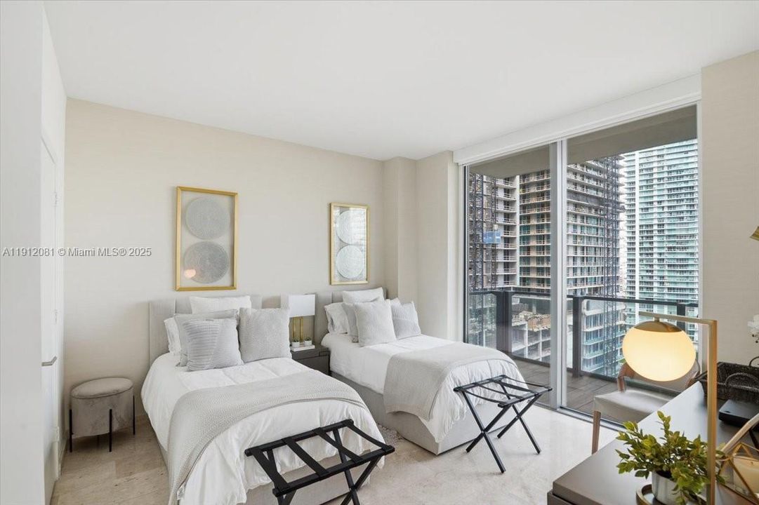 Active With Contract: $1,150,000 (2 beds, 2 baths, 1264 Square Feet)