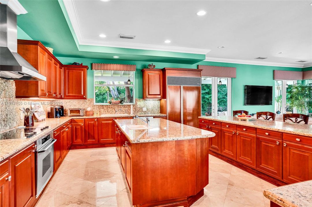 For Sale: $21,950,000 (7 beds, 7 baths, 6497 Square Feet)